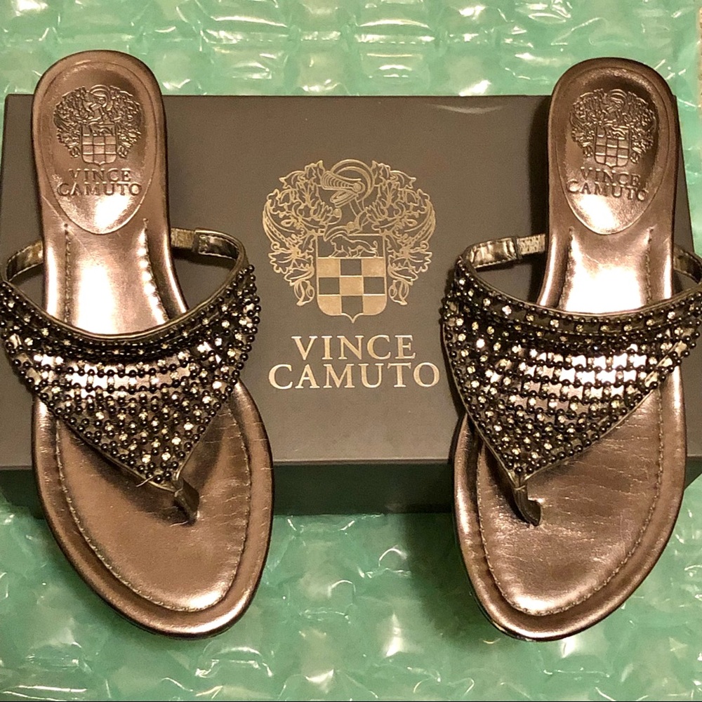 Vince Camuto Womens Steel Imombo Leather Sandal 6.5M with box